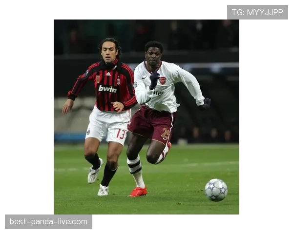 内斯塔与斯塔姆：巅峰中卫的防守逻辑分野