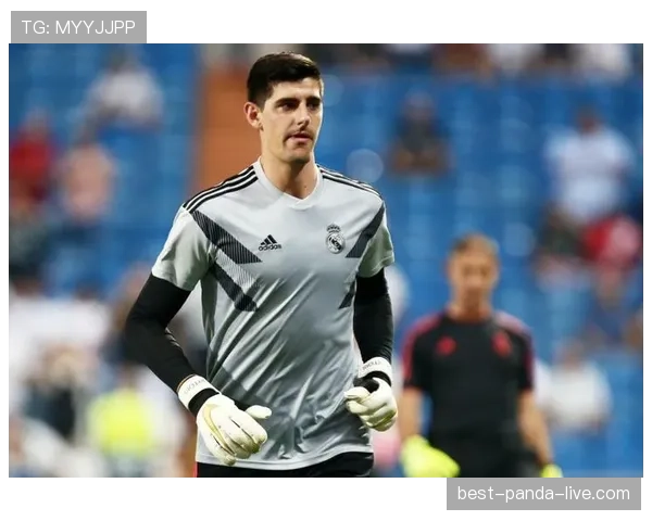 库尔图瓦本季高球出击压制前锋效果为何优于上赛季？